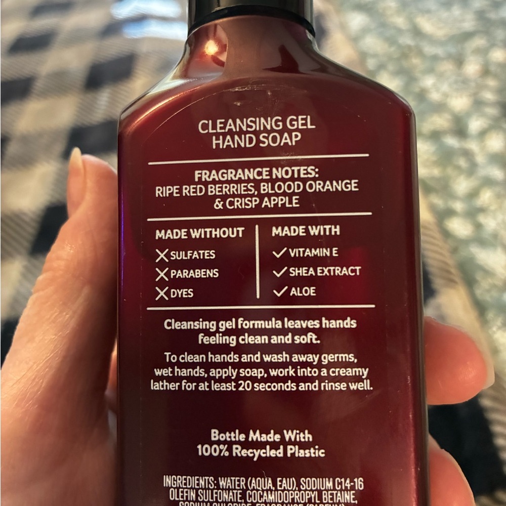 Bath & Body Works Bright Christmas Morning Red Hand Soap ( 4) - Picture 3 of 4